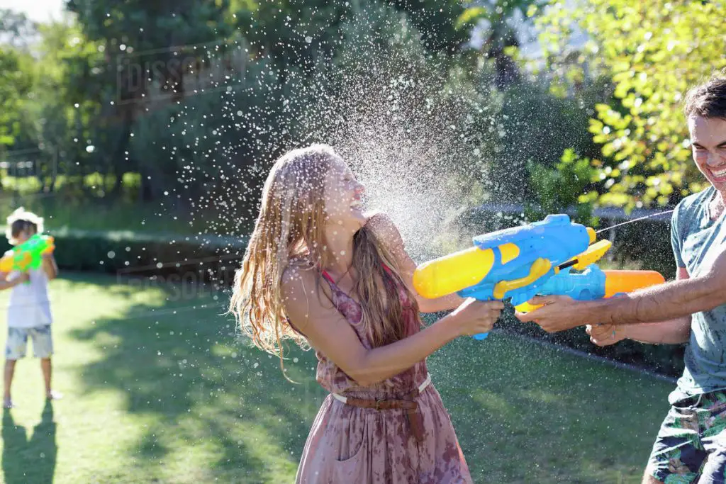 Water Gun Fight: 