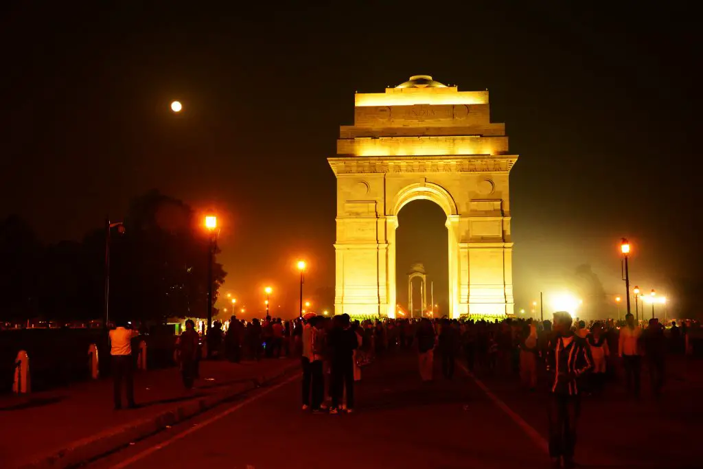 Eat An Ice cream At The India Gate At Midnight
