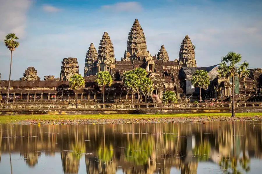 Top 15 largest Hindu temples of the World - Angkor Wat, Cambodia