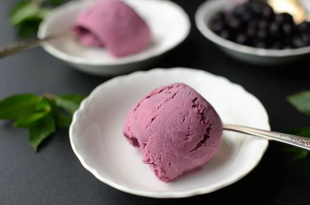  Balsamic Blueberry Goat Cheese