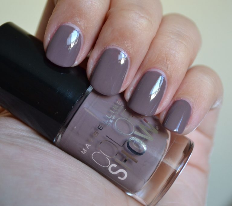 Top 15 Nail Paint Shades for Working Women - Top 15