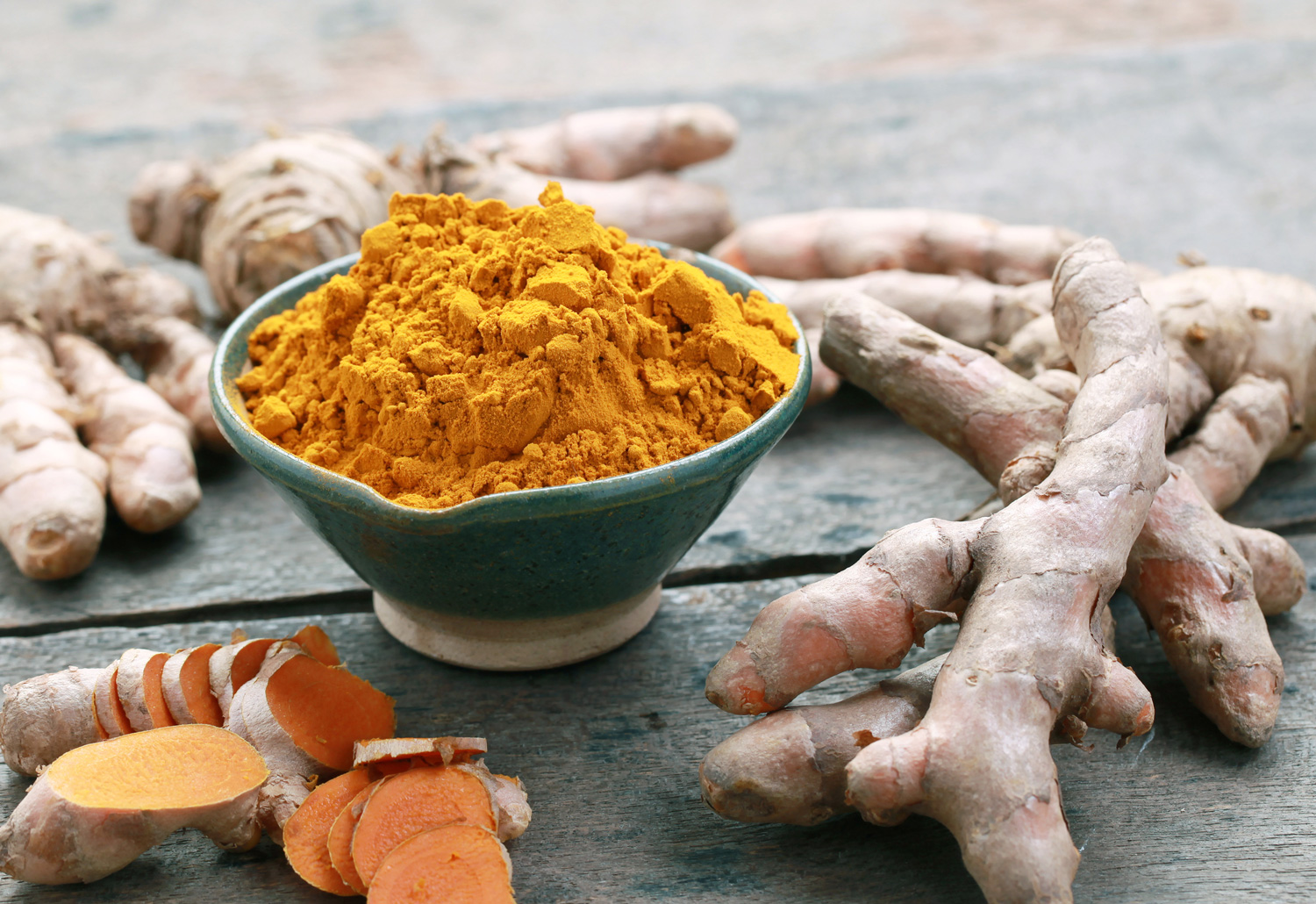 Curcumin. Куркума Турмерик. Имбирь Шафран куркума. Куркума фото. Краситель куркумин.